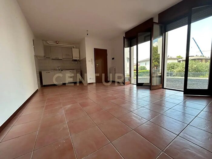 Appartamento trilocale in affitto in Via Antonio Pigafetta, Colognola Ai Colli