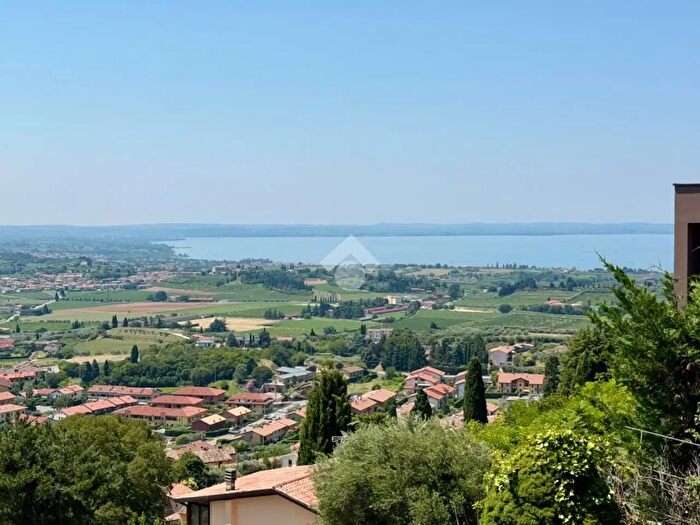 Casa con 5 locali in vendita in Via S Michele, Cavaion Veronese