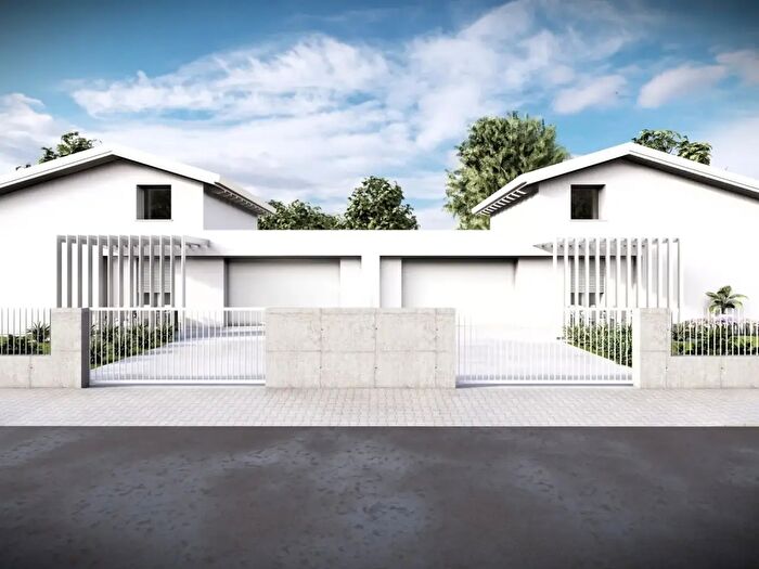Casa con 5 locali in vendita in Strada Brughiere, Castel Goffredo