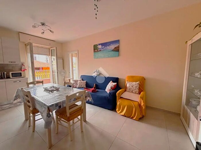 Appartamento con 5 locali in vendita in Via Noli, BellariaIgea Marina