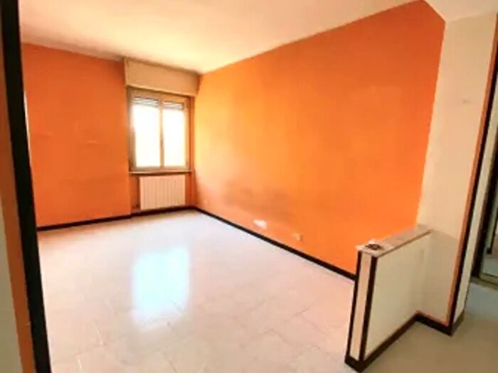 Appartamento trilocale in vendita in Via degli Umiliati, Milano