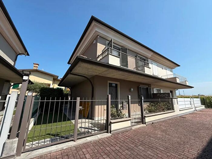 Casa trilocale in vendita in Via Pieve d, Trenzano