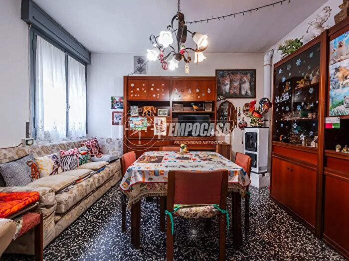 Appartamento bilocale in vendita in Viale Repubblica, Correggio