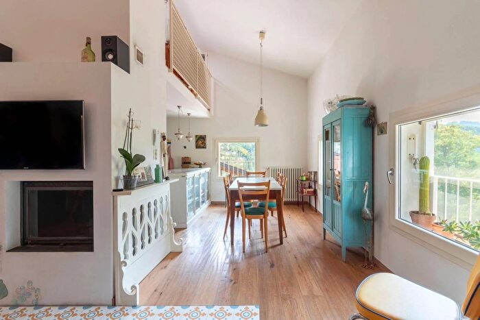 Casa con 8 locali in vendita in Via Covetta Castellarano, Castellarano