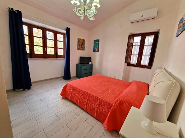 Appartamento bilocale in vendita in Corso Umberto, Siracusa