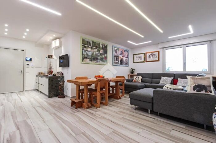 Appartamento quadrilocale in vendita in Via Gobetti, Castenaso