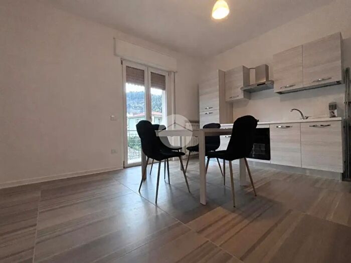 Appartamento bilocale in affitto in Via Albarin, Negrar