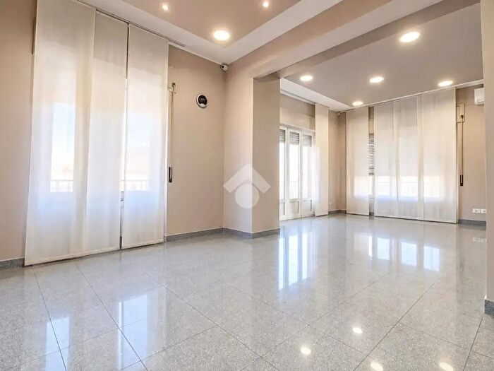 Appartamento con 5 locali in vendita in Via Milano, Pescara