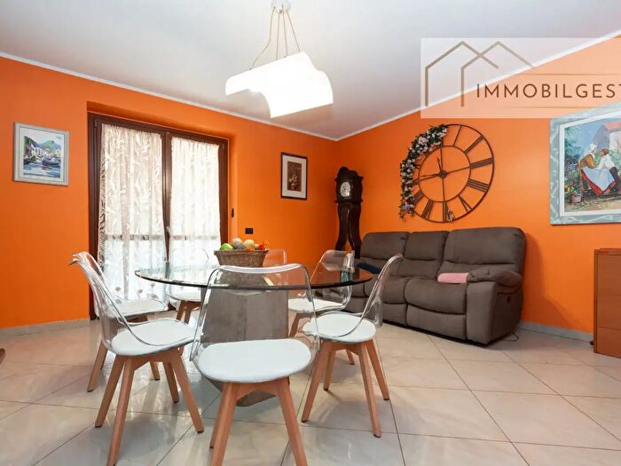 Casa in vendita in Via Giacomo Leopardi, San Gillio