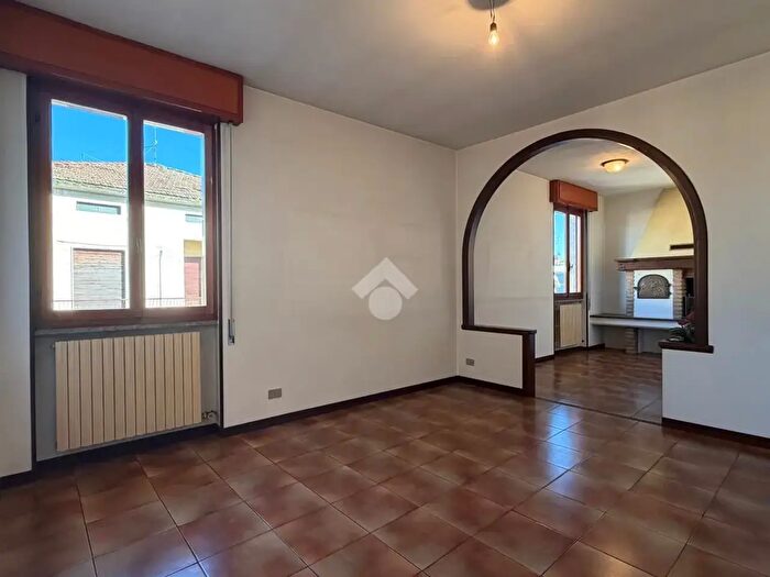 Appartamento trilocale in vendita in Via Monsignor Girolamo Rizzi, Ospitaletto