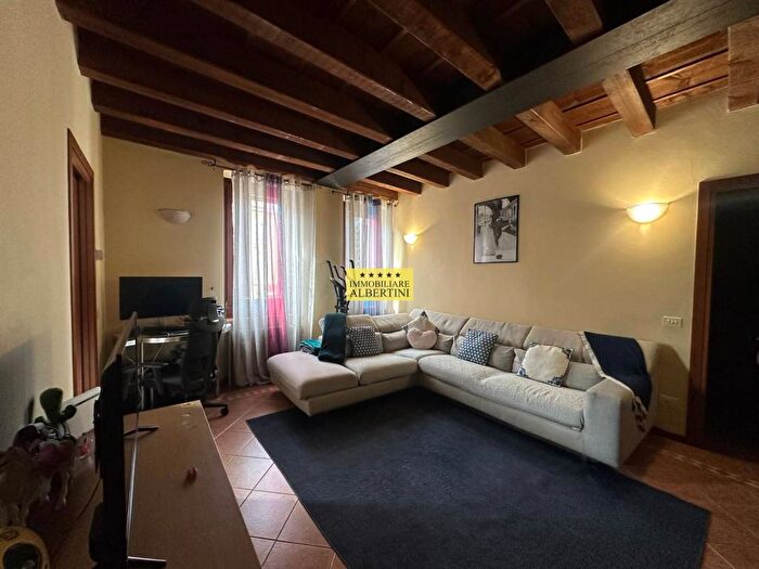 Appartamento bilocale in affitto in Corso Giuseppe Garibaldi, Villafranca di Verona