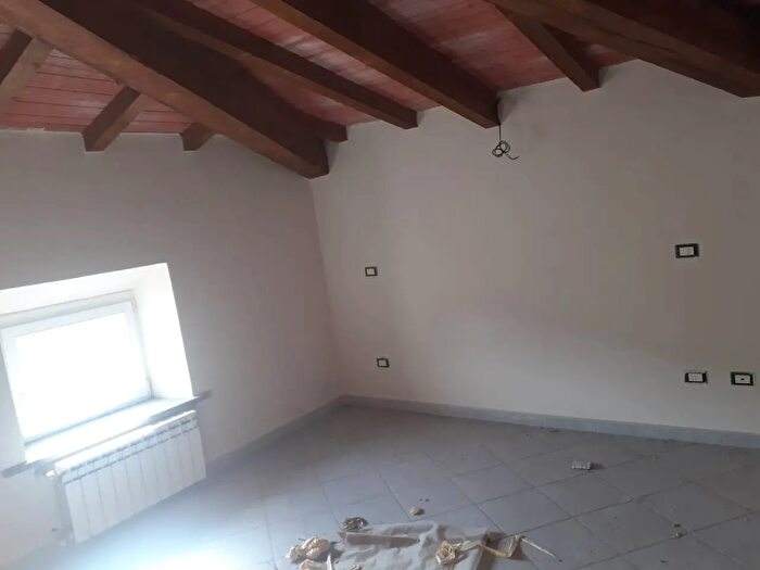 Casa con 19 locali in vendita in Via Nazionale, San Marcello Piteglio