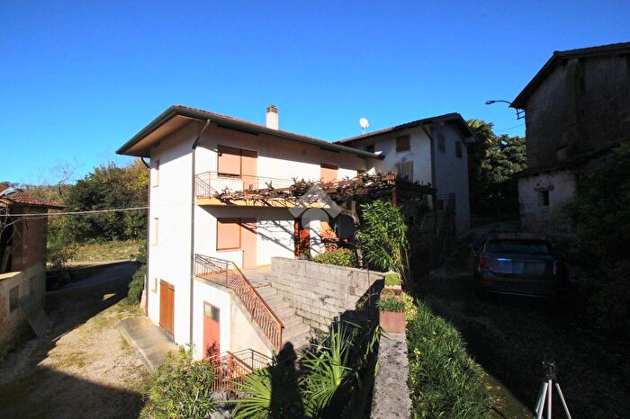 Appartamento in vendita in Via Ventiquattro Maggio, Prepotto