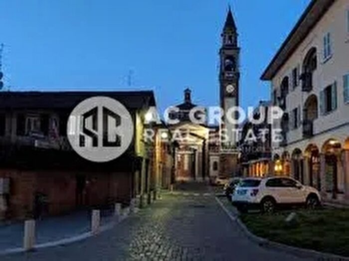 Appartamento quadrilocale in vendita in Via Abate Carlo Alfonso Pellizzoni, Solaro