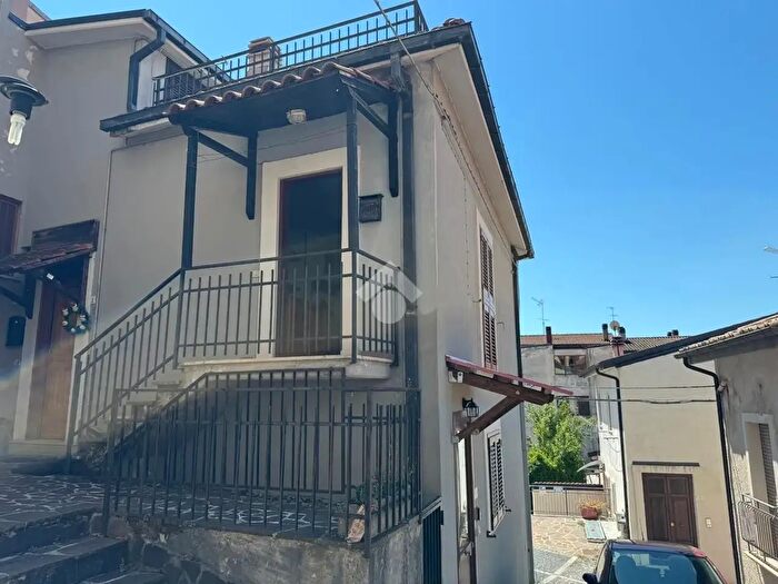 Casa trilocale in vendita in Indipendente Via Pitocco, Castel Di Sangro