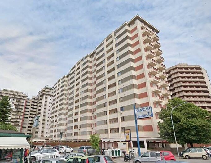 Appartamento trilocale in affitto in De Gasperi Croce Rossa, Palermo