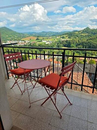 Appartamento con 6 locali in vendita in Via Aldo Moro, Amandola