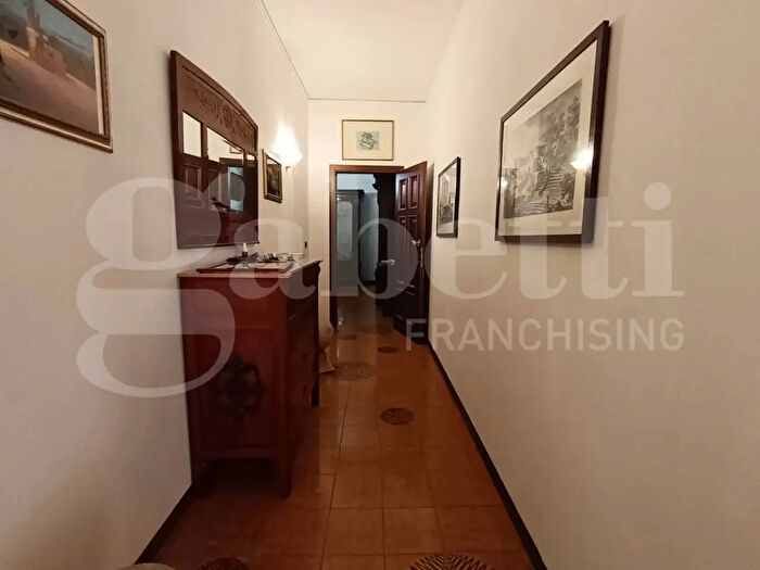 Appartamento con 8 locali in vendita in Siracusa