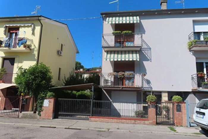 Casa con 5 locali in vendita in Via Vicoli, Ravenna