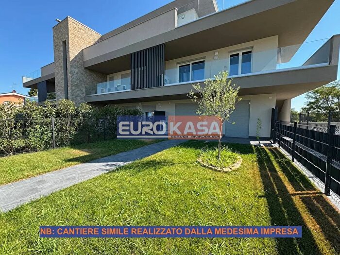 Appartamento trilocale in vendita in Via Konrad, Osio Sopra