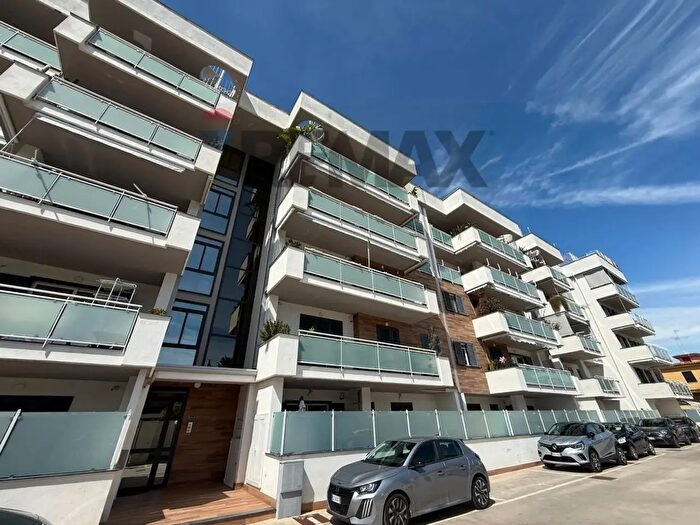Appartamento trilocale in vendita in Via Amerigo Vespucci, Mugnano Di Napoli