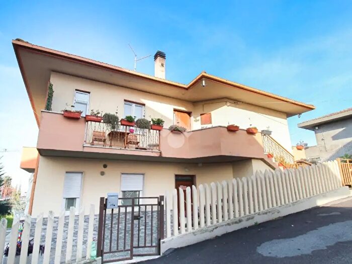 Casa trilocale in vendita in Via Pignatara, Cappelle Sul Tavo