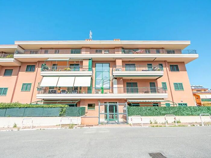 Appartamento bilocale in vendita in Via Anagnina, Roma