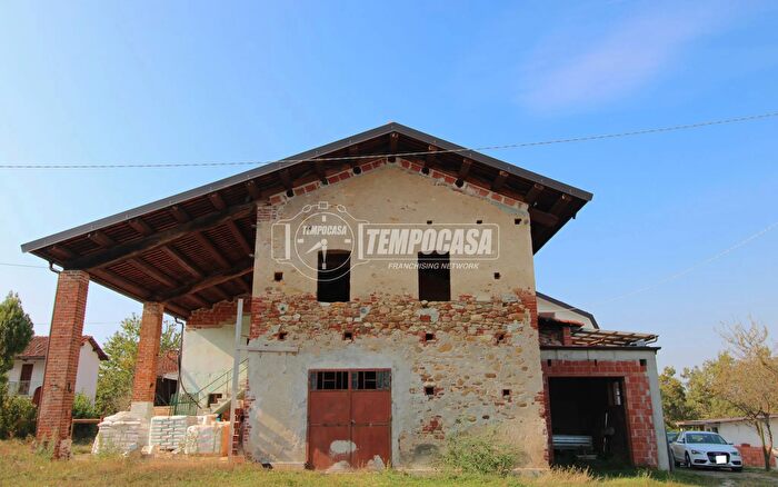 Casa in vendita in Case Giugge San Grato, Villanova Mondovi