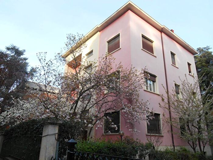 Appartamento con 5 locali in affitto in Via Bellacosta, Colli Murri, Bologna