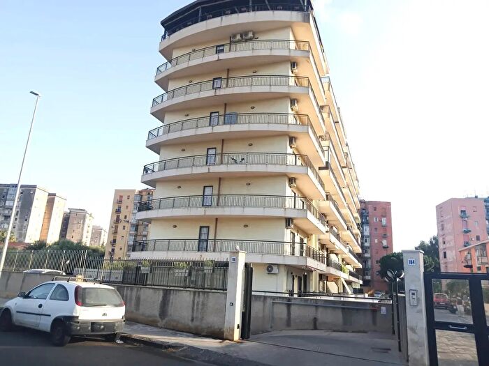 Appartamento quadrilocale in vendita in Via XXXI Maggio, Catania