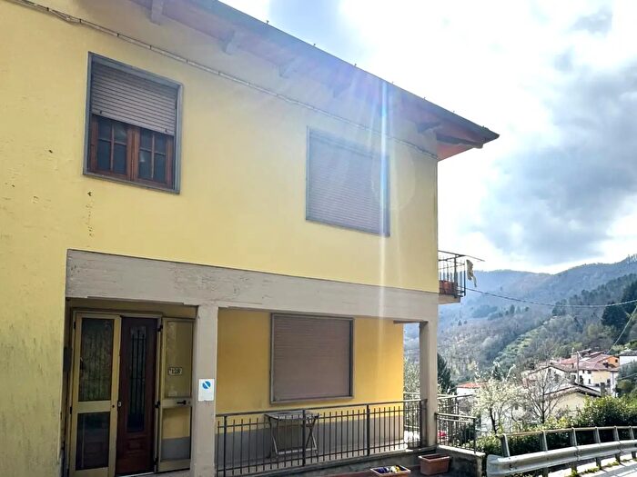 Casa quadrilocale in vendita in Via di Migliana, Cantagallo