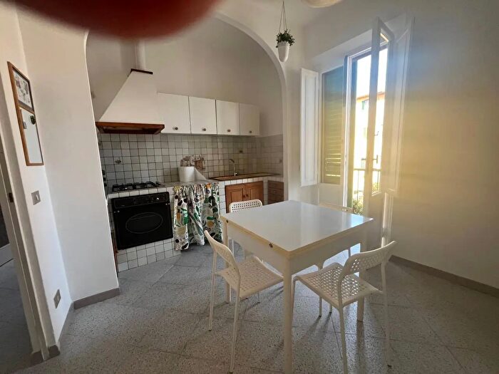 Appartamento quadrilocale in affitto in Via Carlo Cattaneo, Pisa