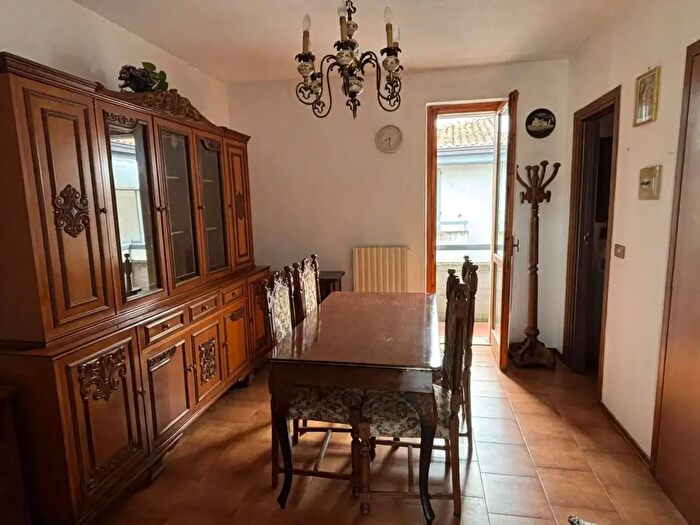 Appartamento trilocale in vendita in Pianello Val Tidone