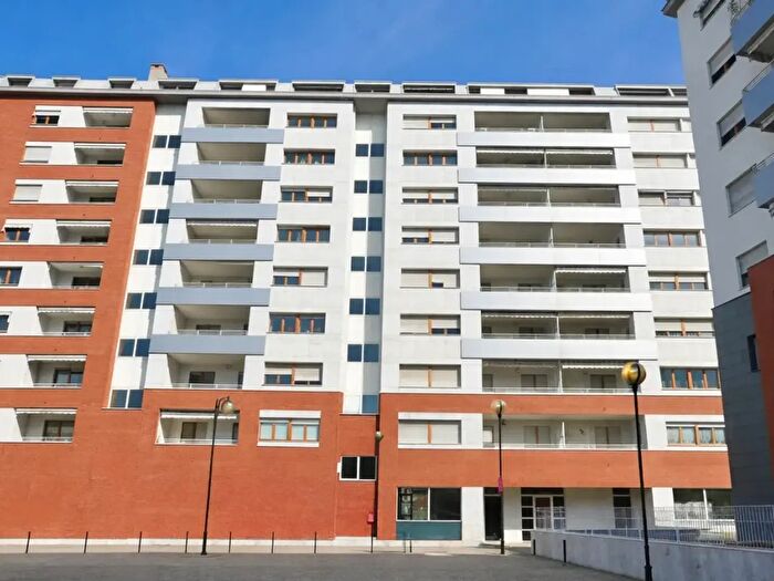 Appartamento con 5 locali in vendita in Corso Trapani, Torino