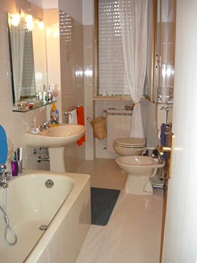 Appartamento trilocale in affitto in Viareggio