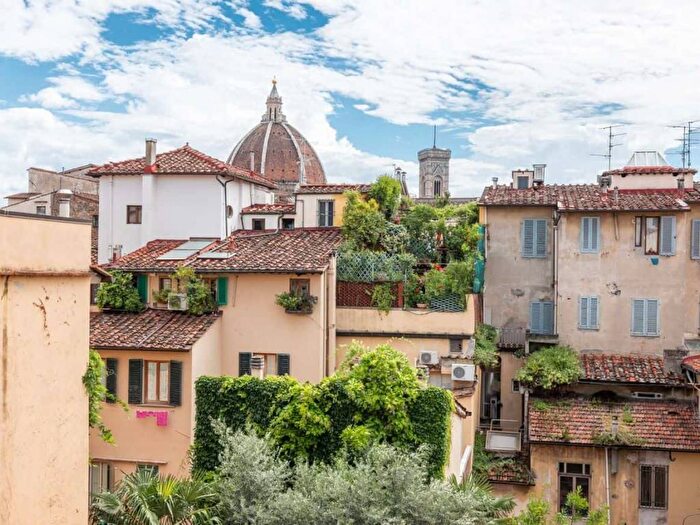 Appartamento bilocale in affitto in Signoria Uffizi, Firenze