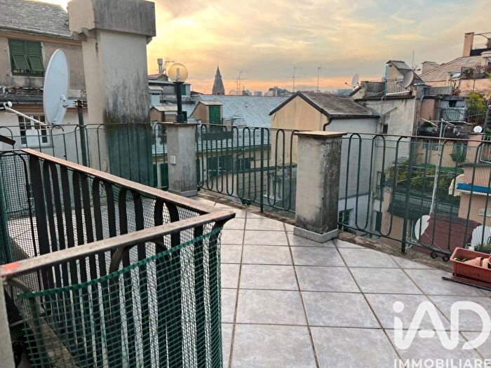 Appartamento trilocale in affitto in Via Aprile, Centro Città, Genova