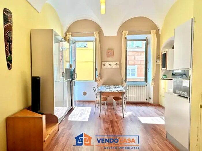 Appartamento trilocale in vendita in Via Renato Boragine, Loano