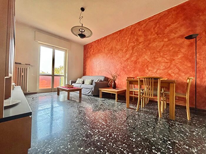 Appartamento trilocale in vendita in Via Govone, Milano