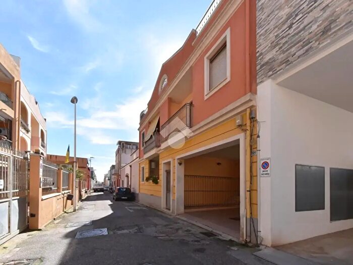 Appartamento trilocale in affitto in Via Giulio II, Cagliari