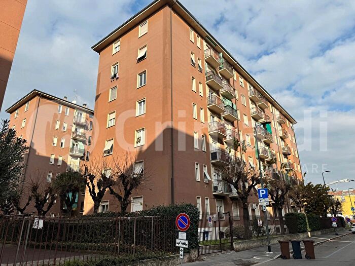 Appartamento bilocale in affitto in Via Santa Monica, Milano