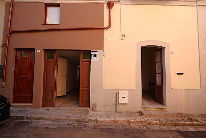 Casa quadrilocale in vendita in Via Cavour, Parabita