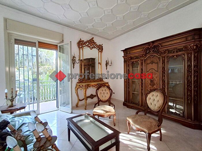 Appartamento con 5 locali in vendita in Viale Lorenzo Bolano, Catania