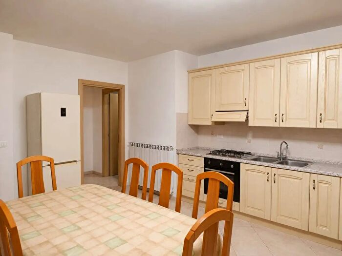 Appartamento trilocale in vendita in Via Finetti, Terni