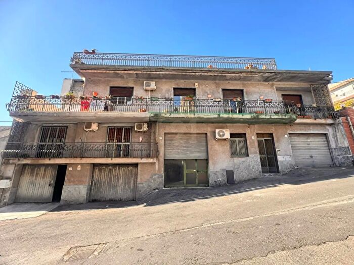 Appartamento trilocale in vendita in Via I Retta Ponente, Belpasso