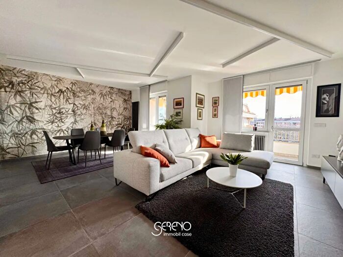 Appartamento con 5 locali in vendita in Via Beppe Fenoglio a, Cuneo