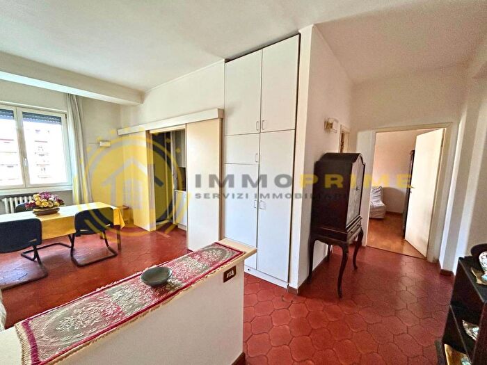 Appartamento bilocale in affitto in Via Lorenteggio, Tripoli Soderini, Milano