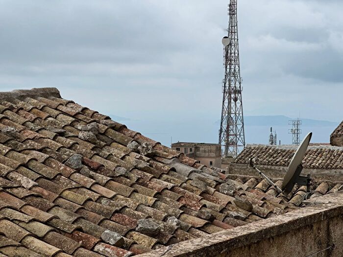 Appartamento con 5 locali in vendita in Via San Francesco, Erice