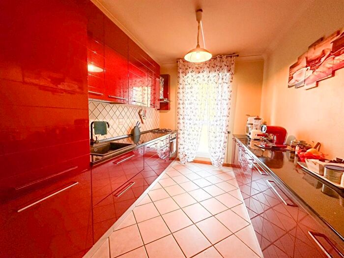 Appartamento con 5 locali in vendita in Desenzano Del Garda