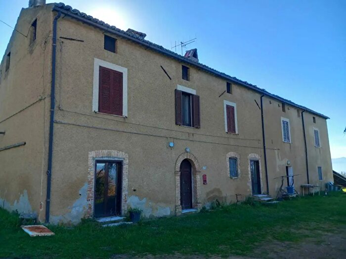 Casa con 8 locali in vendita in Contrada Sovarette Soprane, Rose